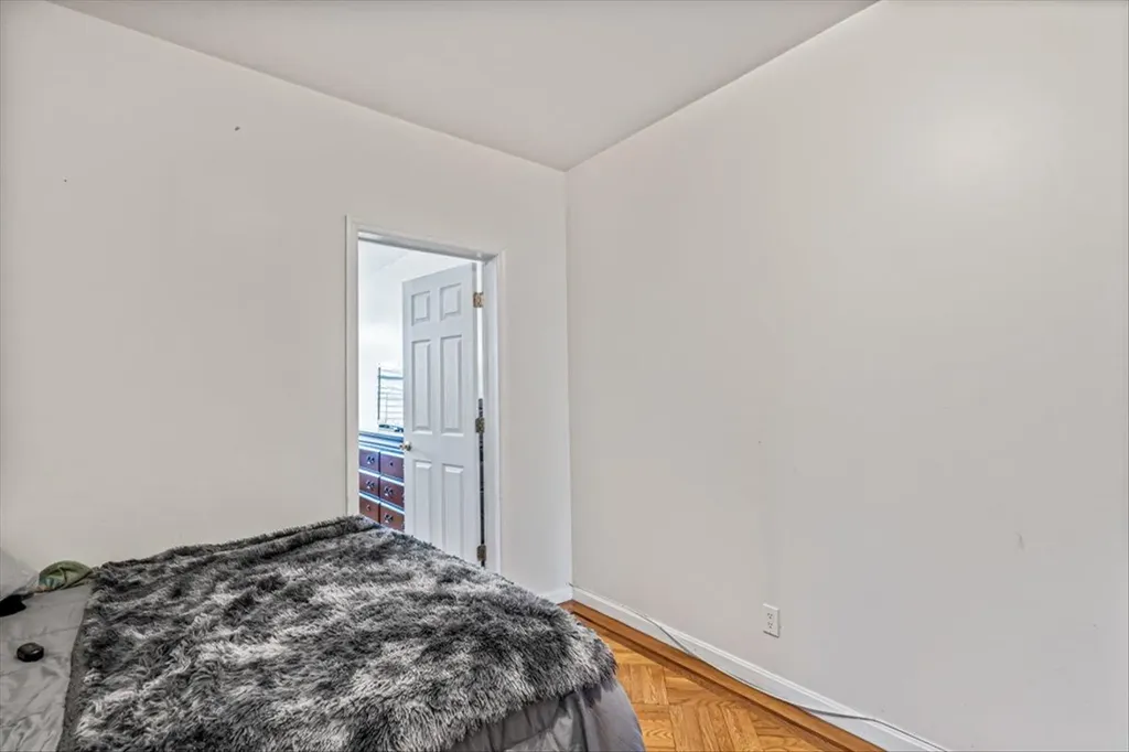 6443 Central Avenue Glendale NY 11385