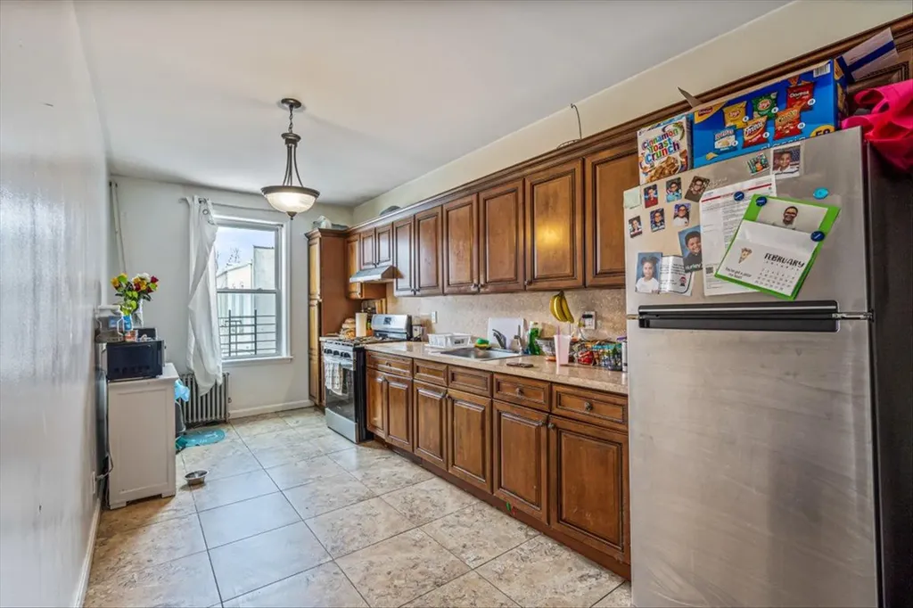 6443 Central Avenue Glendale NY 11385