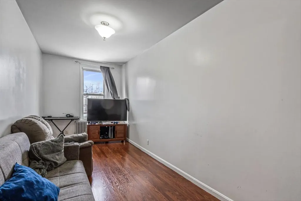 6443 Central Avenue Glendale NY 11385