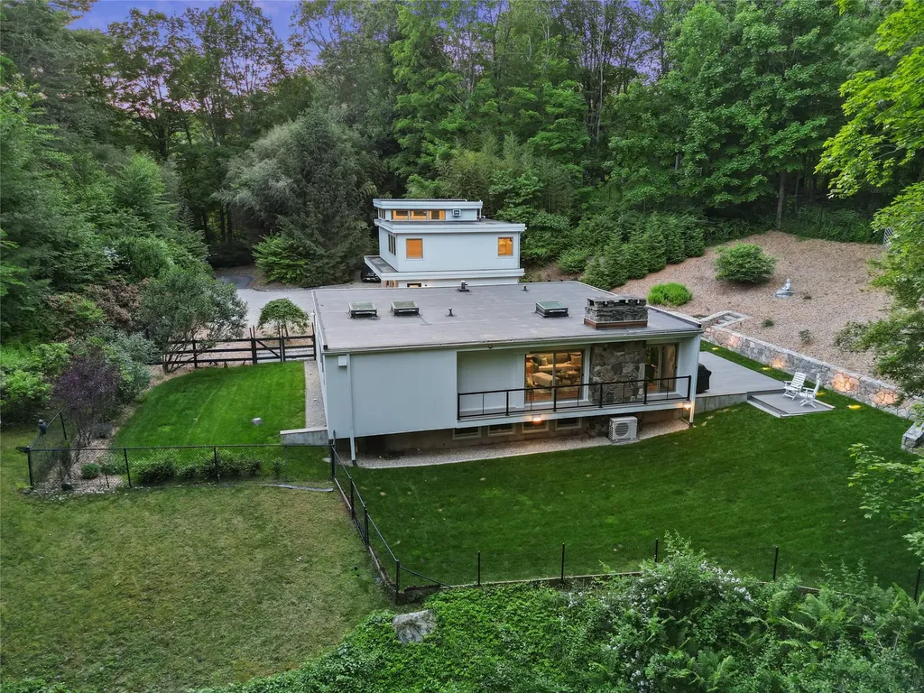 99 High Ridge Road Pound Ridge NY 10576