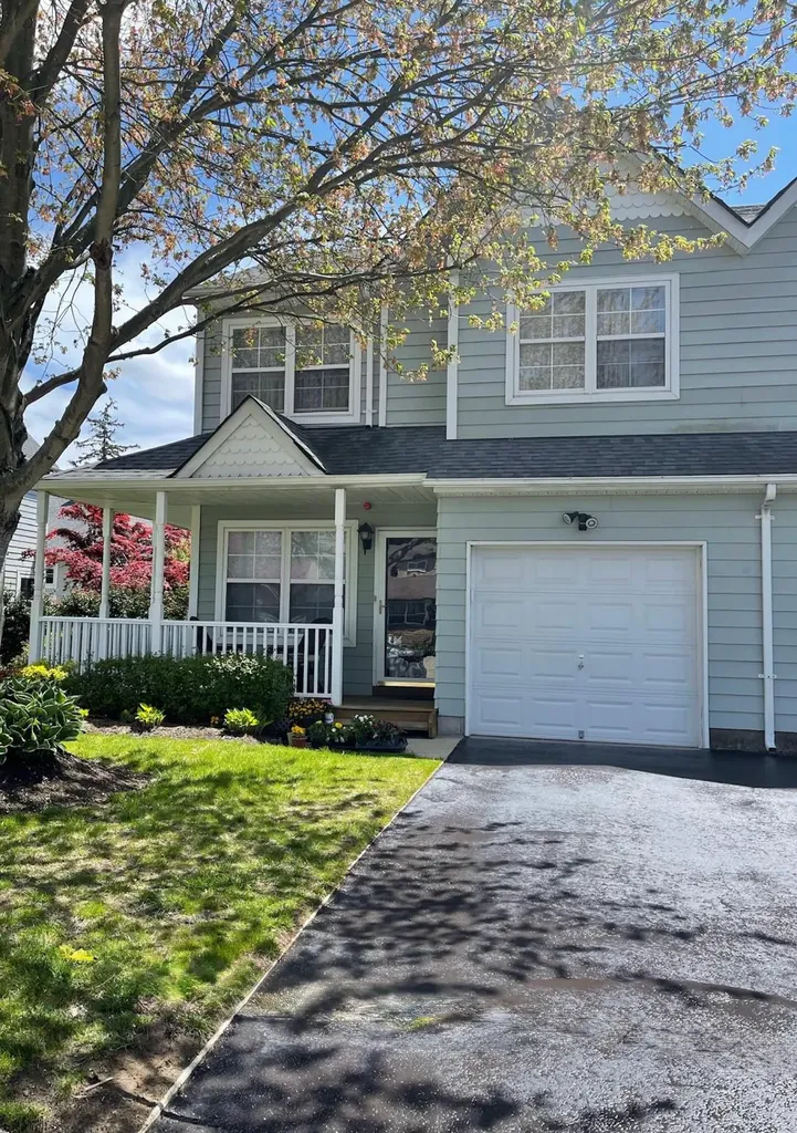 404 Smith Street Central Islip NY 11722