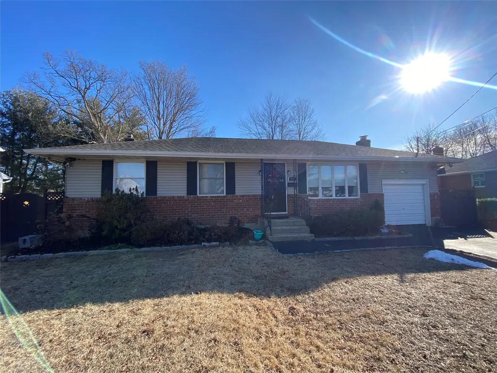91 Marvin Lane Commack NY 11725