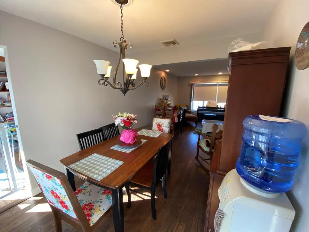 91 Marvin Lane Commack NY 11725
