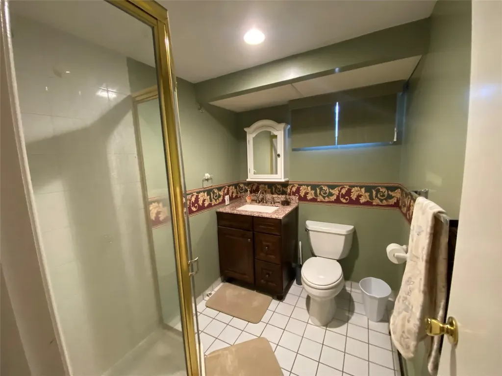 91 Marvin Lane Commack NY 11725