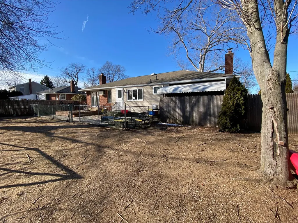 91 Marvin Lane Commack NY 11725