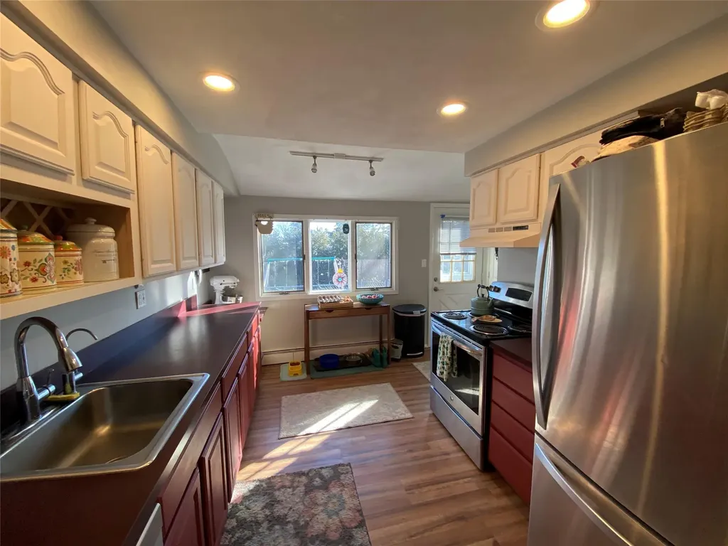 91 Marvin Lane Commack NY 11725