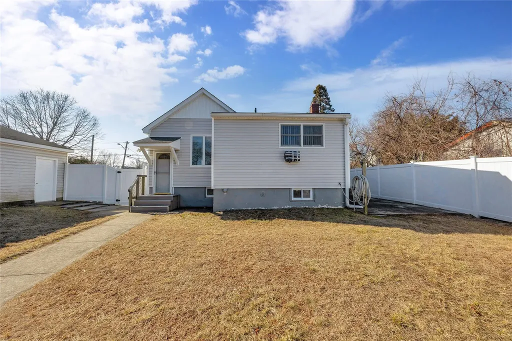 203 Wilson Boulevard Islip NY 11751