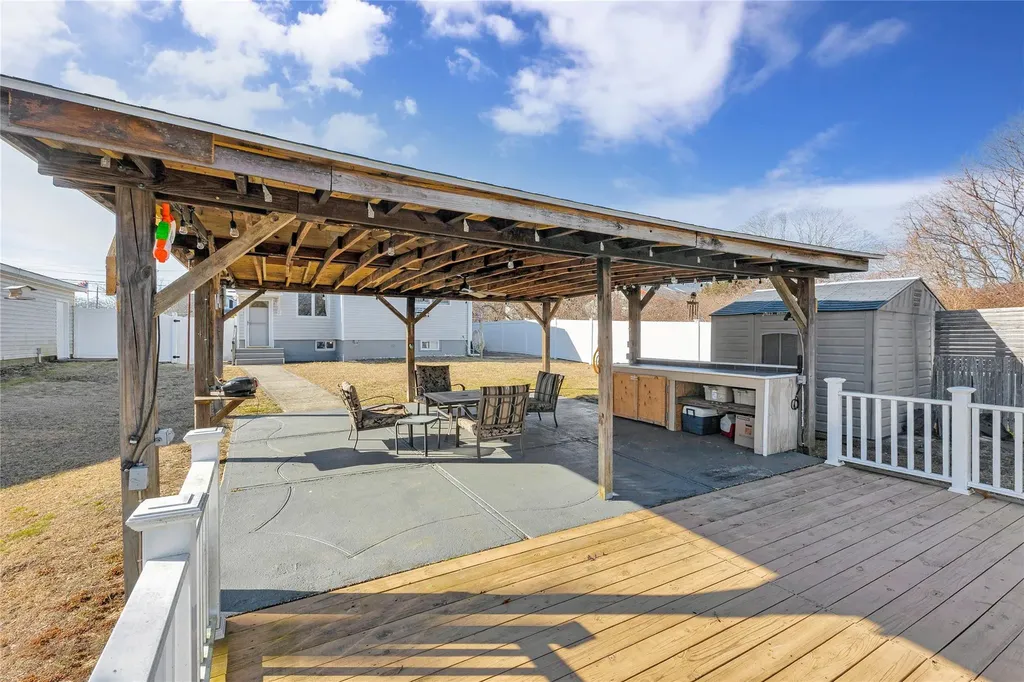 203 Wilson Boulevard Islip NY 11751