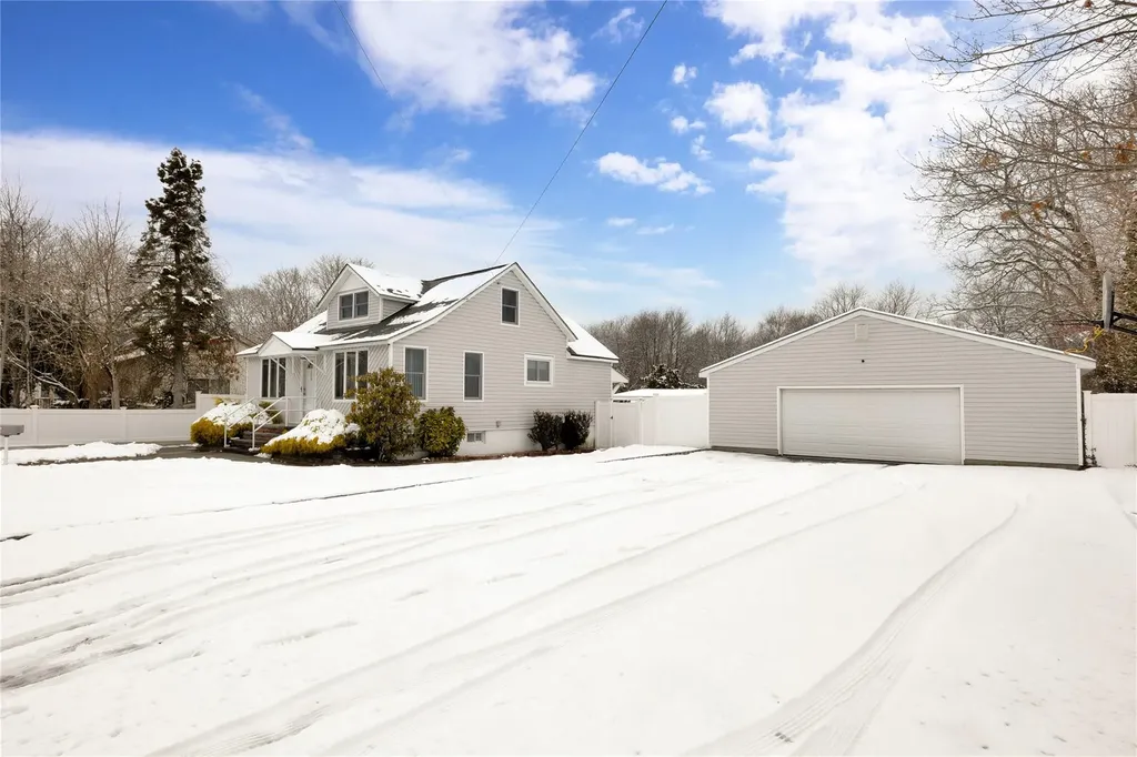 203 Wilson Boulevard Islip NY 11751