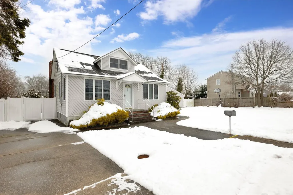 203 Wilson Boulevard Islip NY 11751