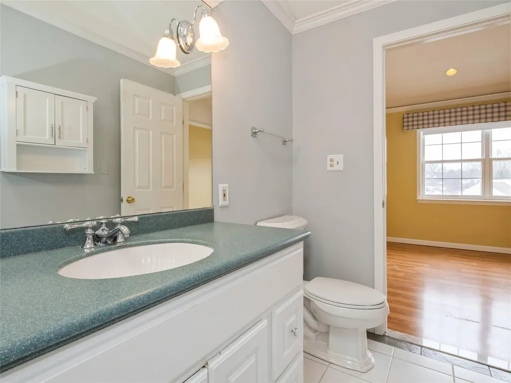 46 Muirfield Court Poughkeepsie NY 12603
