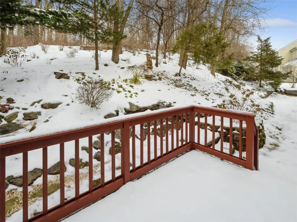 46 Muirfield Court Poughkeepsie NY 12603