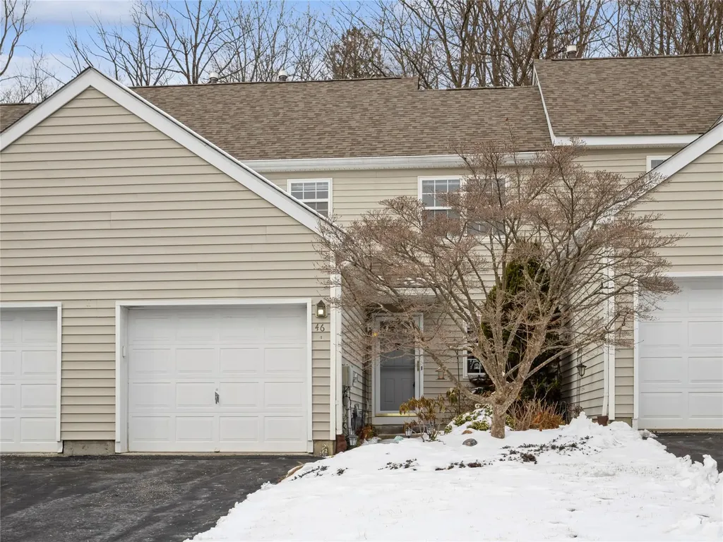 46 Muirfield Court Poughkeepsie NY 12603