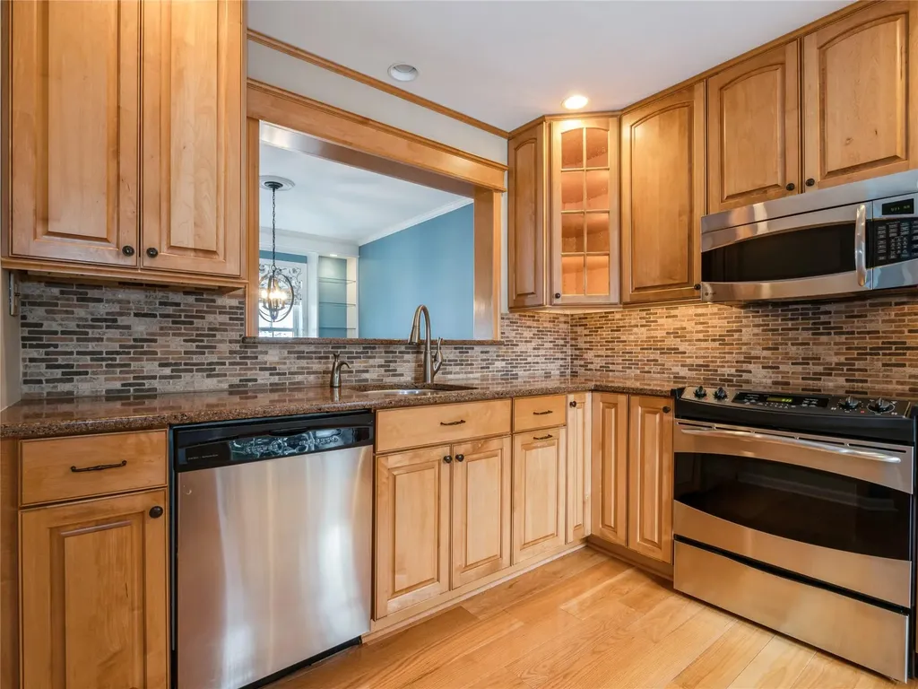 46 Muirfield Court Poughkeepsie NY 12603