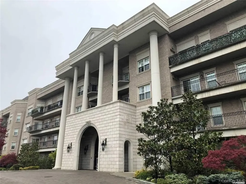 260 Central Lawrence NY 11559