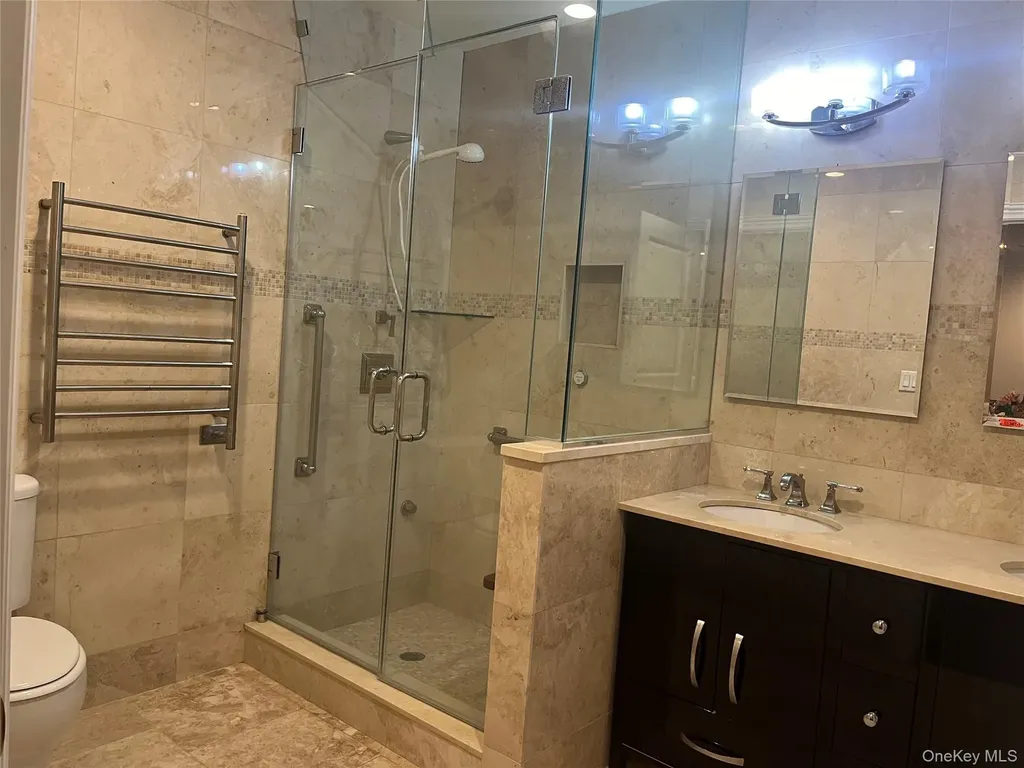 260 Central Lawrence NY 11559