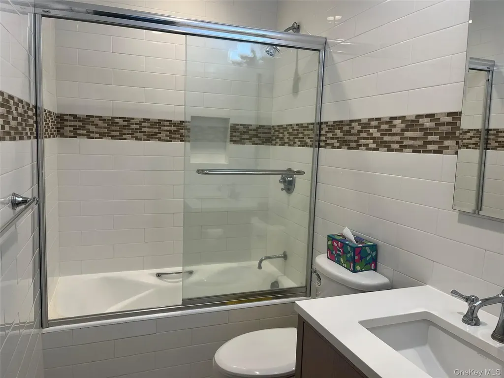 260 Central Lawrence NY 11559