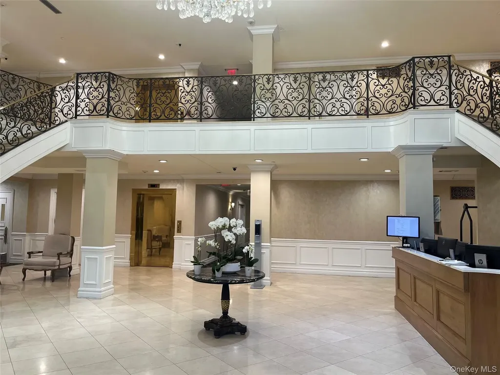 260 Central Lawrence NY 11559