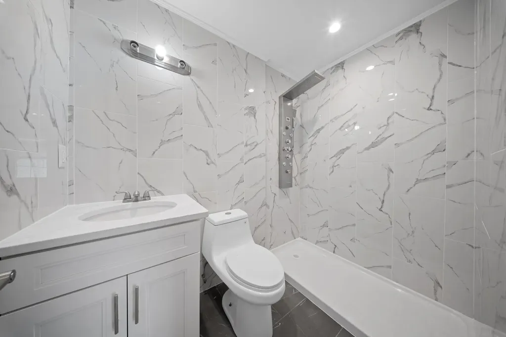 15815 77th Road Fresh Meadows NY 11366