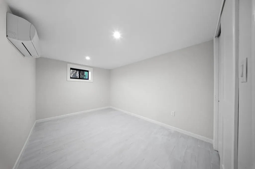 15815 77th Road Fresh Meadows NY 11366