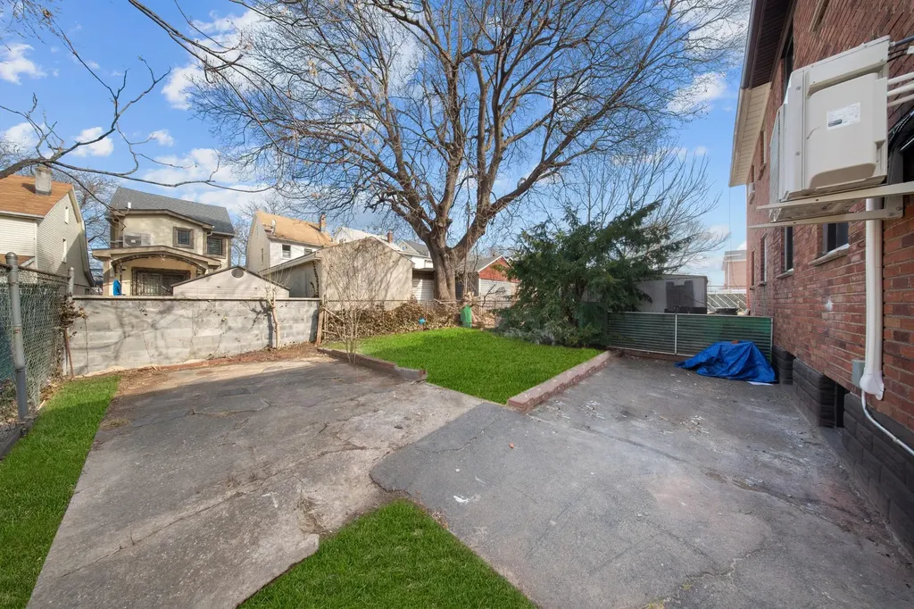 15815 77th Road Fresh Meadows NY 11366