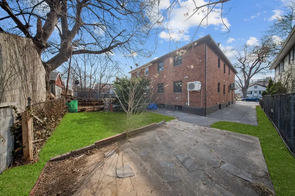 15815 77th Road Fresh Meadows NY 11366