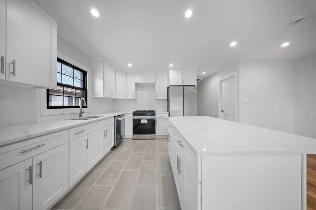 15815 77th Road Fresh Meadows NY 11366