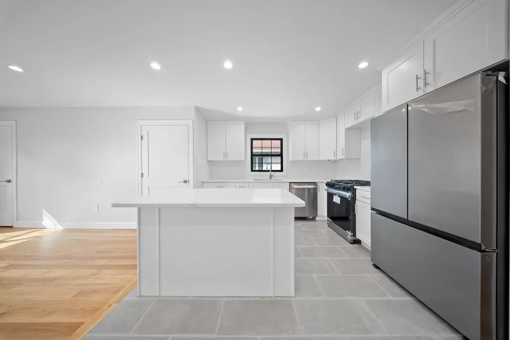 15815 77th Road Fresh Meadows NY 11366