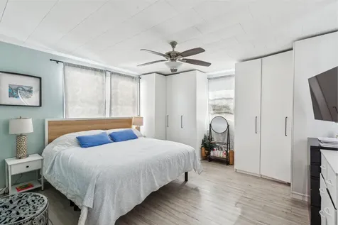 5 Sunset Trail Ridge NY 11961