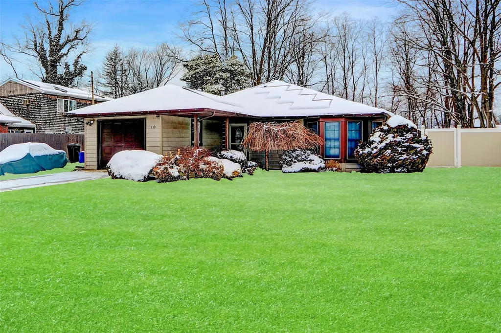 113 Gordon Avenue Babylon NY 11704