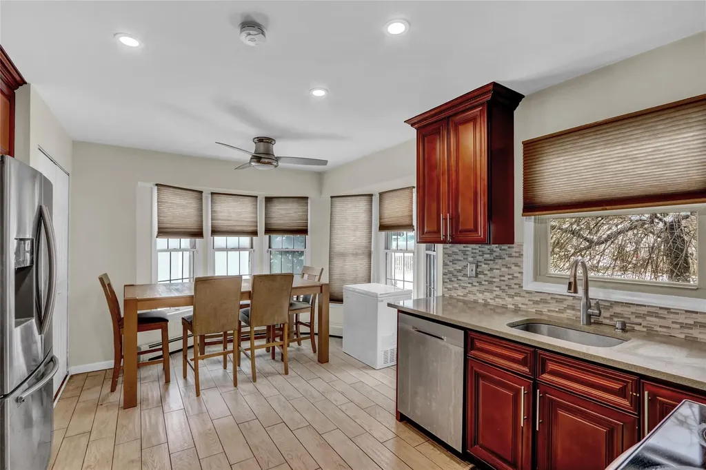 113 Gordon Avenue West Babylon NY 11704