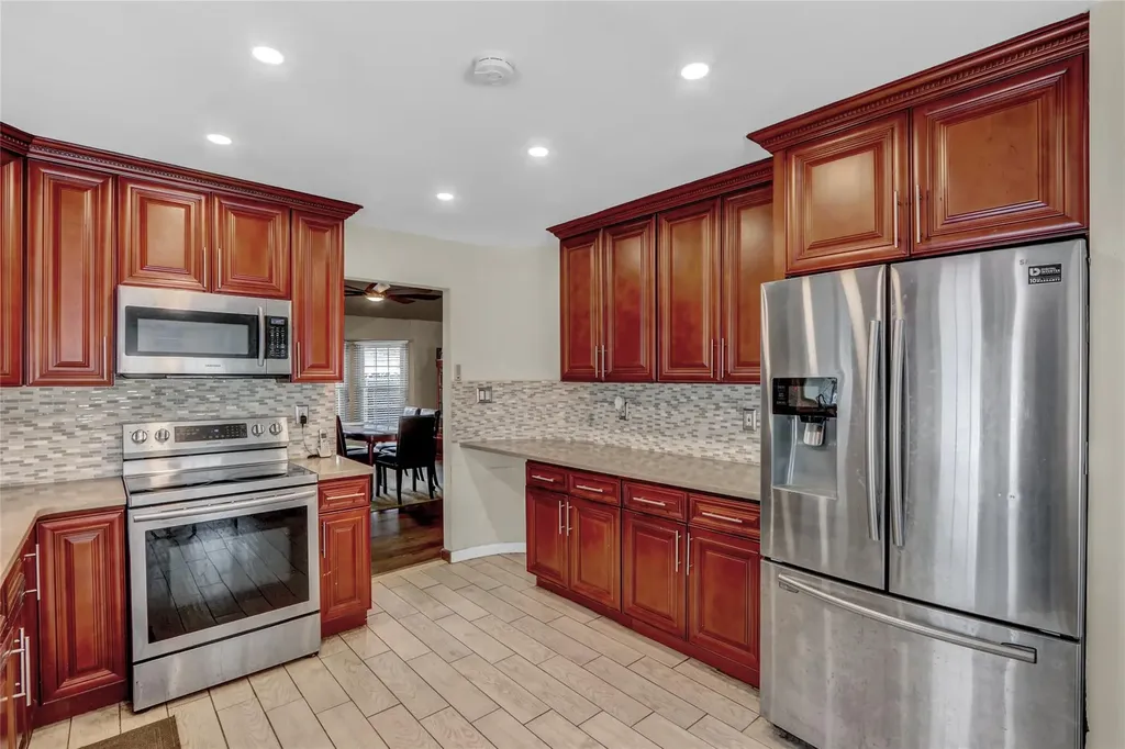 113 Gordon Avenue West Babylon NY 11704