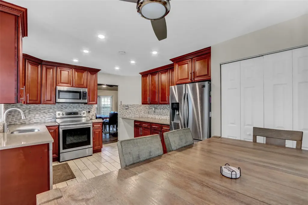 113 Gordon Avenue West Babylon NY 11704