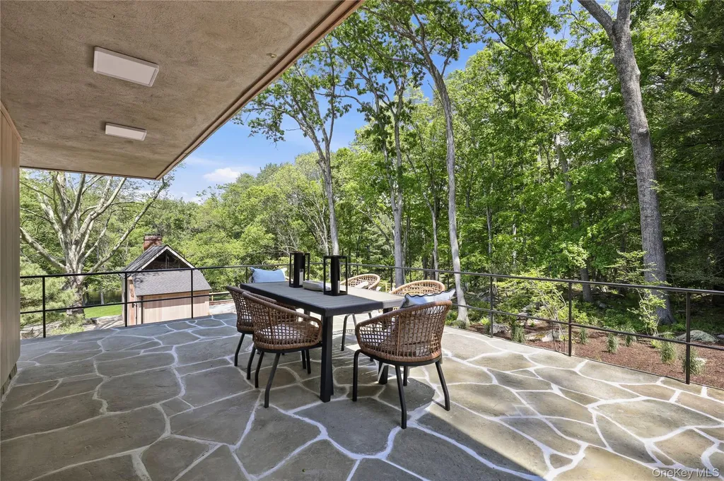 39 Old Snake Hill Road Pound Ridge NY 10576