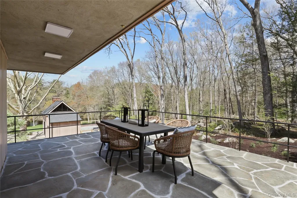 39 Old Snake Hill Road Pound Ridge NY 10576