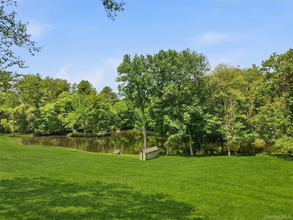 39 Old Snake Hill Road Pound Ridge NY 10576