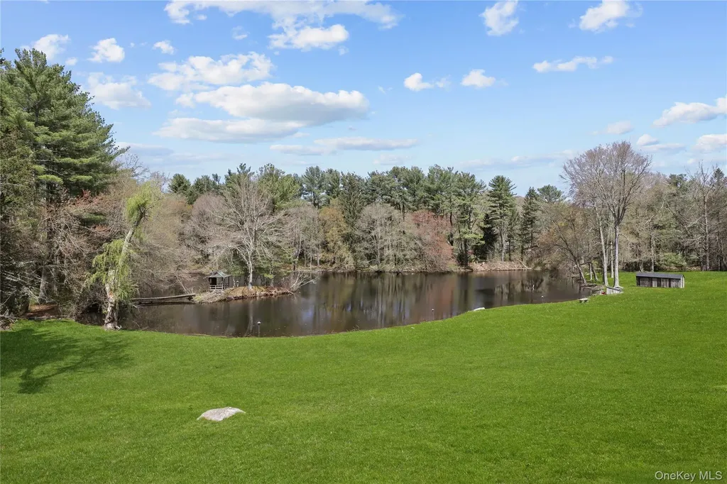 39 Old Snake Hill Road Pound Ridge NY 10576