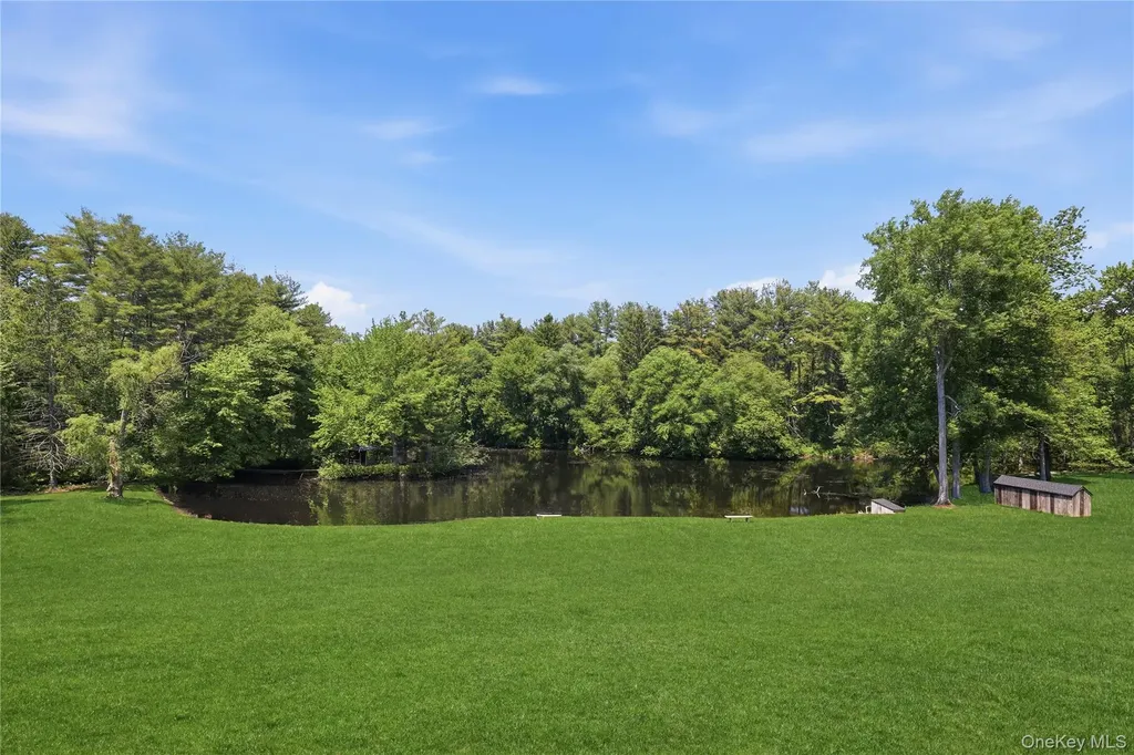 39 Old Snake Hill Road Pound Ridge NY 10576