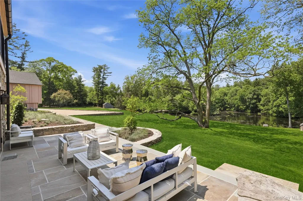 39 Old Snake Hill Road Pound Ridge NY 10576