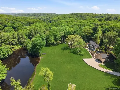 39 Old Snake Hill Road Pound Ridge NY 10576