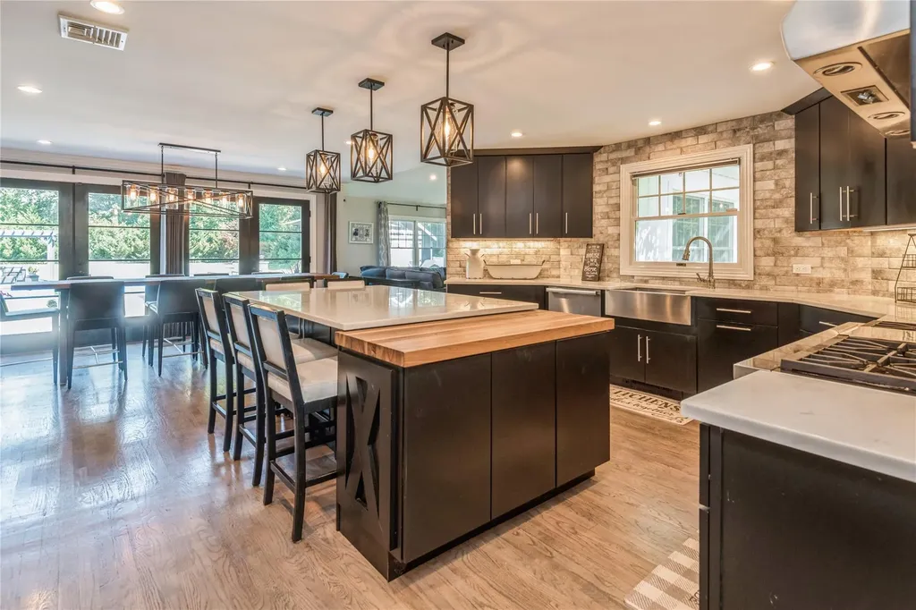 100 Hickman Street Syosset NY 11791
