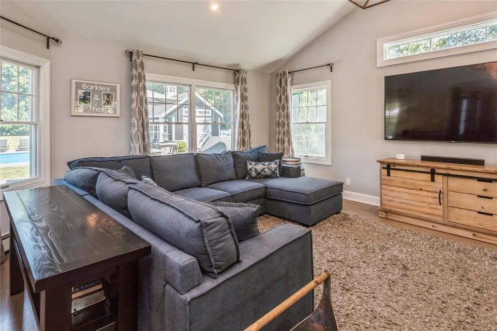 100 Hickman Street Syosset NY 11791