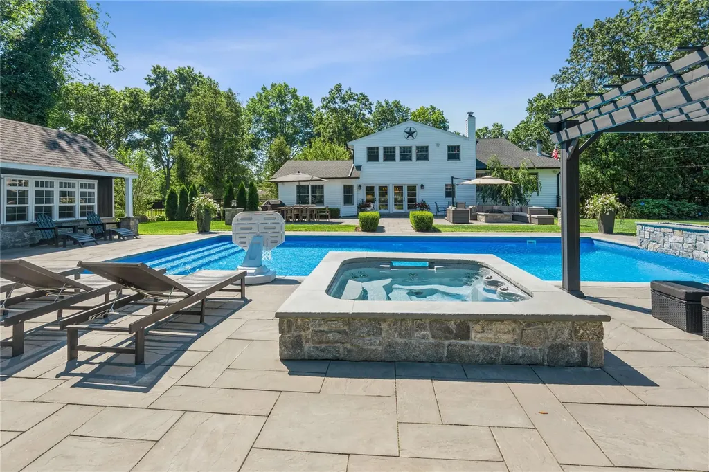 100 Hickman Street Syosset NY 11791