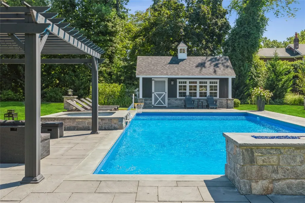 100 Hickman Street Syosset NY 11791