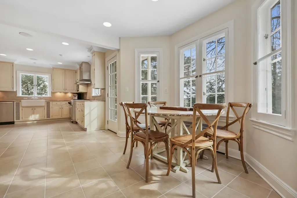 32 Grove Lane Bronxville NY 10708