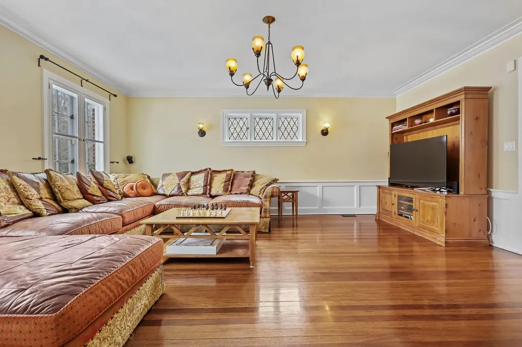 32 Grove Lane Bronxville NY 10708