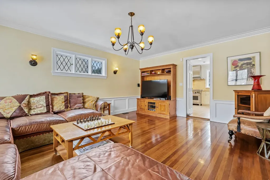 32 Grove Lane Bronxville NY 10708
