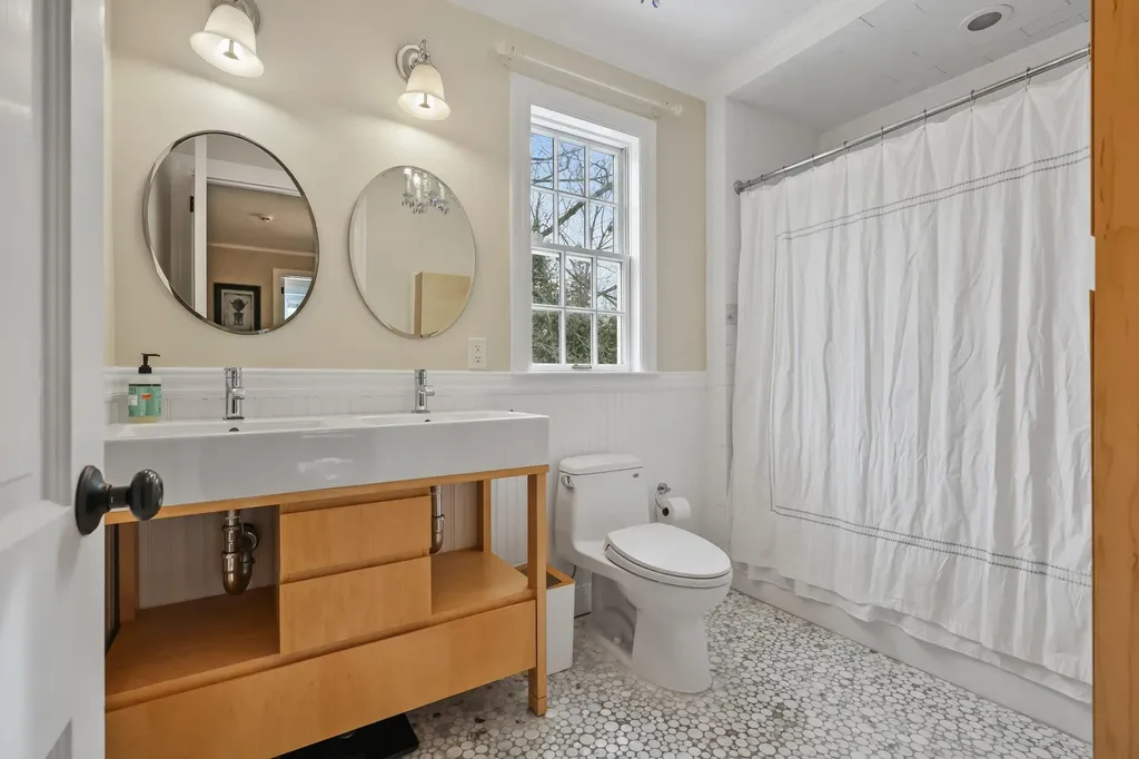 32 Grove Lane Bronxville NY 10708
