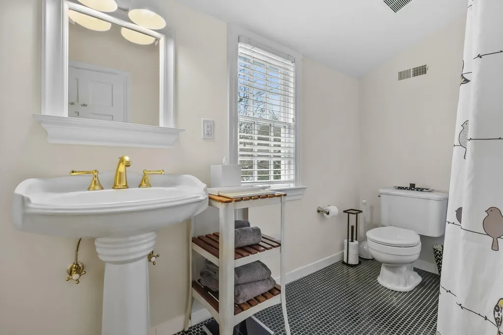 32 Grove Lane Bronxville NY 10708