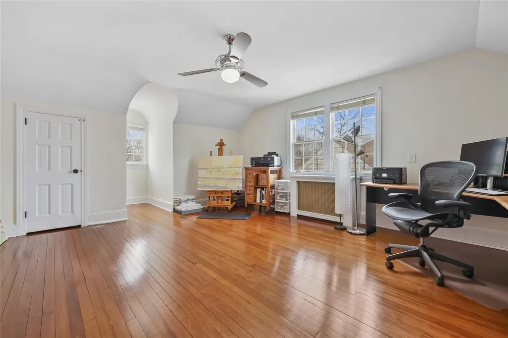 32 Grove Lane Bronxville NY 10708